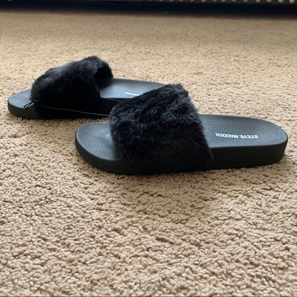 ❤️LAST NEW 10 Steve Madden Black Faux Fur Slides - Picture 11 of 12